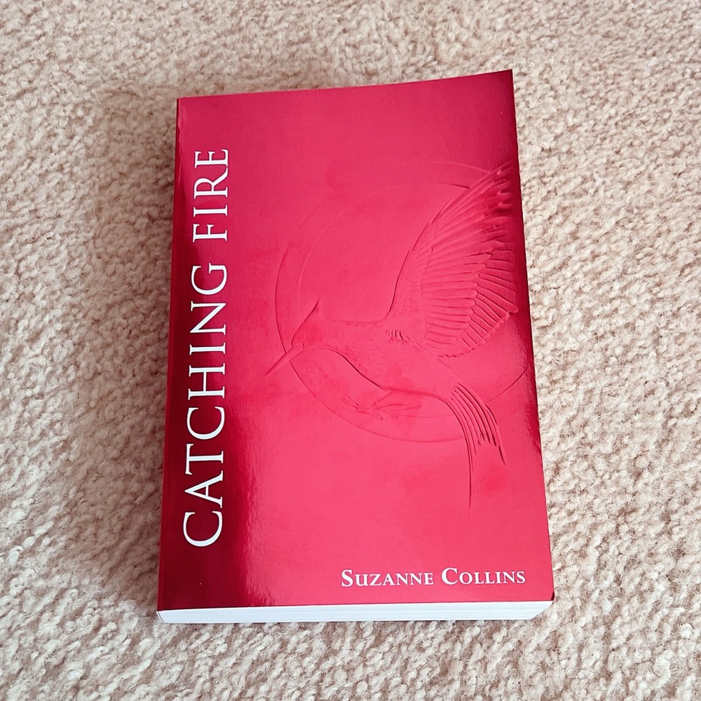 The Hunger Games (Catching Fire) FOIL - By Suzanne Collins ✨